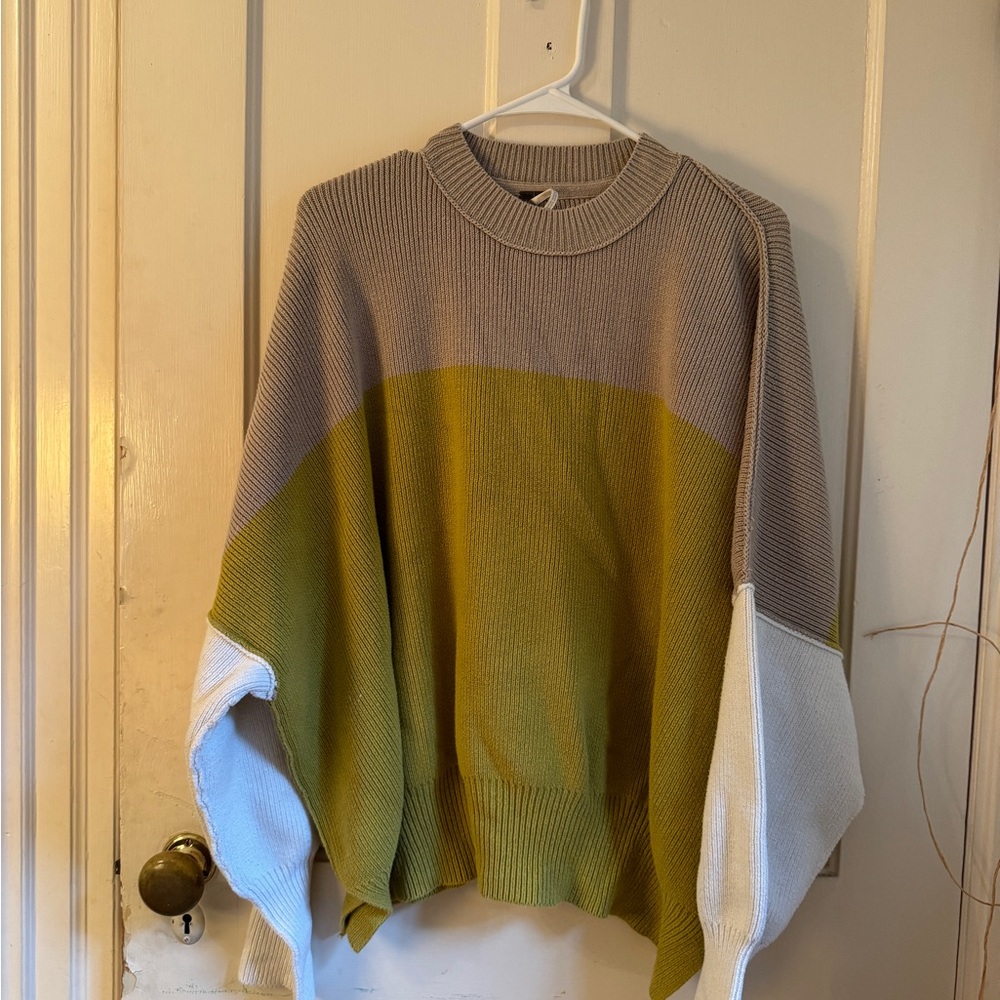 Free People tunic sweater - Picture 2 of 5